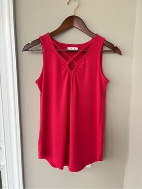 Maurices pink keyhole tank top size xs like new